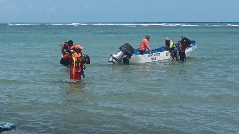 Director Defensa Civil encabeza búsqueda de tres personas desaparecidas en Playa El Bronx, Puerto Plata