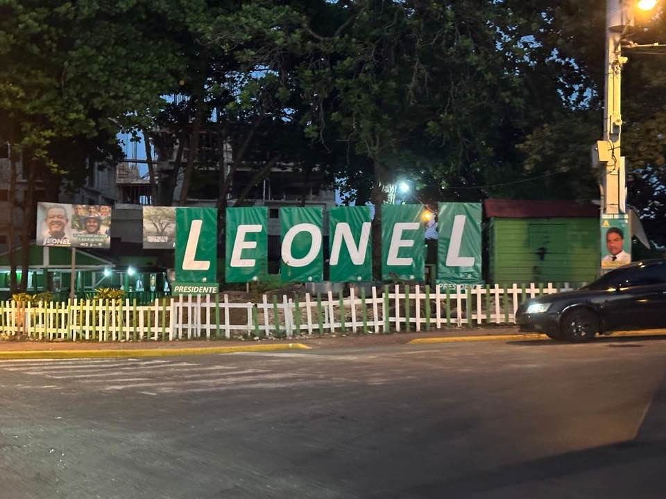 Con la presencia de su plana mayor Fuerza del Pueblo inaugura sede en PP