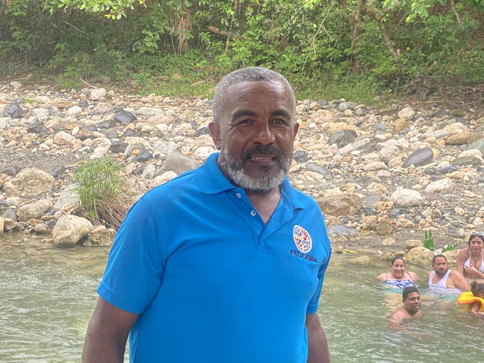 Director de Yàsica, Fabio Marte, agasaja a director y comunicadores del Circuito de Radio y Televisión Musa