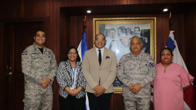 Fiscalía lleva charla sobre la prevención contra la violencia a la Base Aérea de Puerto Plata