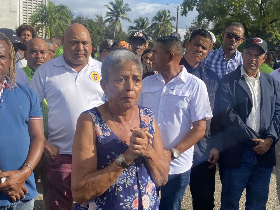 Con cierre del teleférico el presidente Abinader abandonó a su suerte a dueños de tiendas y empleados de montaña Isabel de Torres