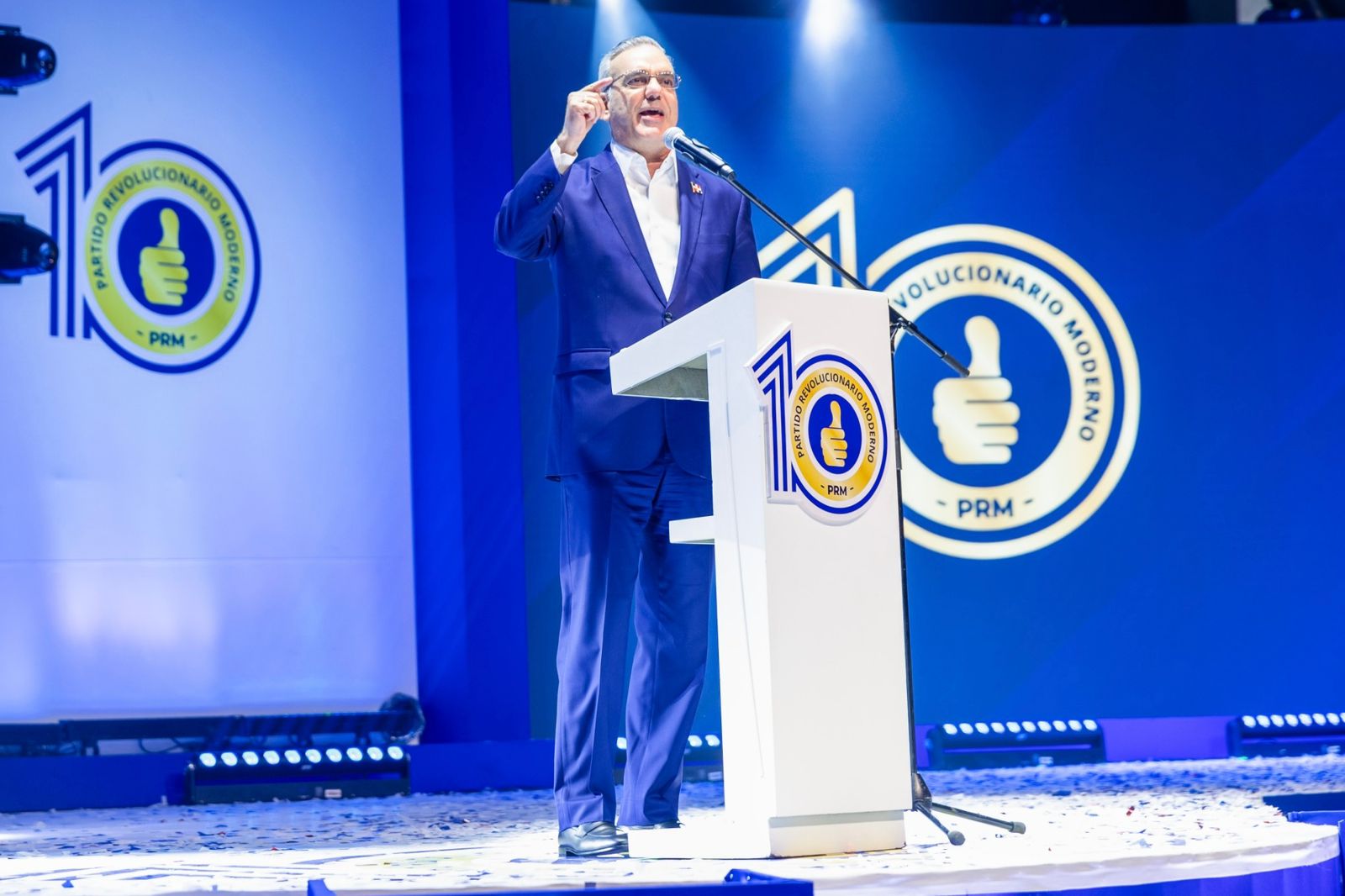 Abinader afirma que el PRM nació para renovar la política y servir al pueblo