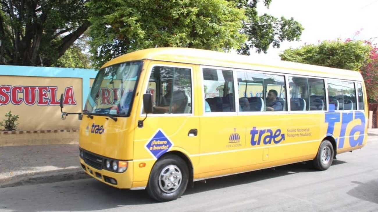 Sistema de Transporte Escolar (TRAE) comenzó a dar servicios este lunes a 27 mil estudiantes de escuelas públicas de PP, Montellano y Sosúa