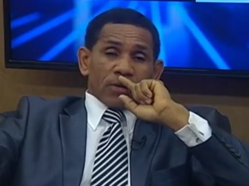 Alfonso Crisóstomo acusa a Gobierno del Cambio de poner en peligro vidas estudiantes y maestros escuela El Toro