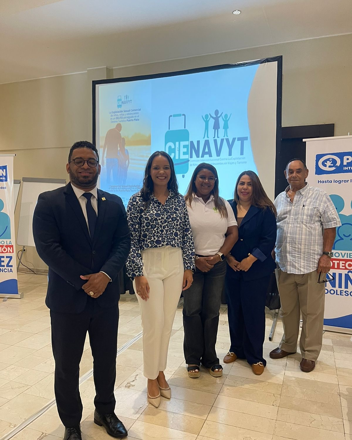 CIENAVYT comparte buenas prácticas en defensa de la niñez con actores sociales de Pedernales y Barahona