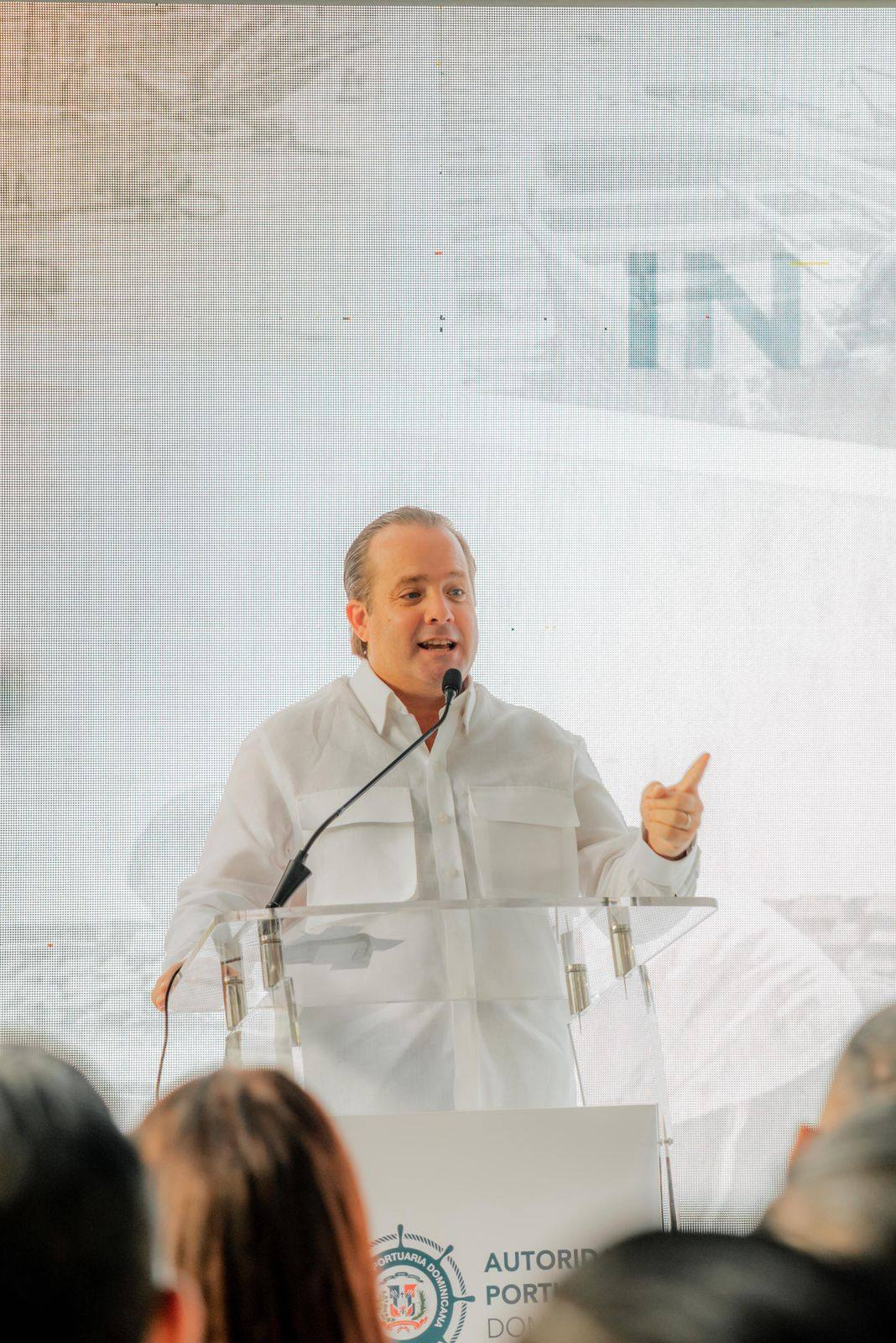 Paliza y Jean Luis Rodríguez inauguran muelle pesquero de Haina; suman 19 entregados por APORDOM