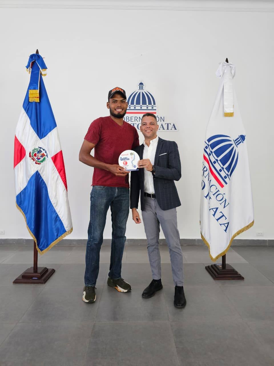 Gobernadora Claritza Rochtte impulsa el deporte con respaldo al Gran Fondo Puerto Plata – Rio San Juan