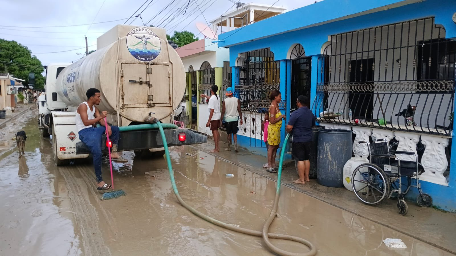 CORAAPPLATA se integra a labores en Villa Montellano y garantiza suministro de agua
