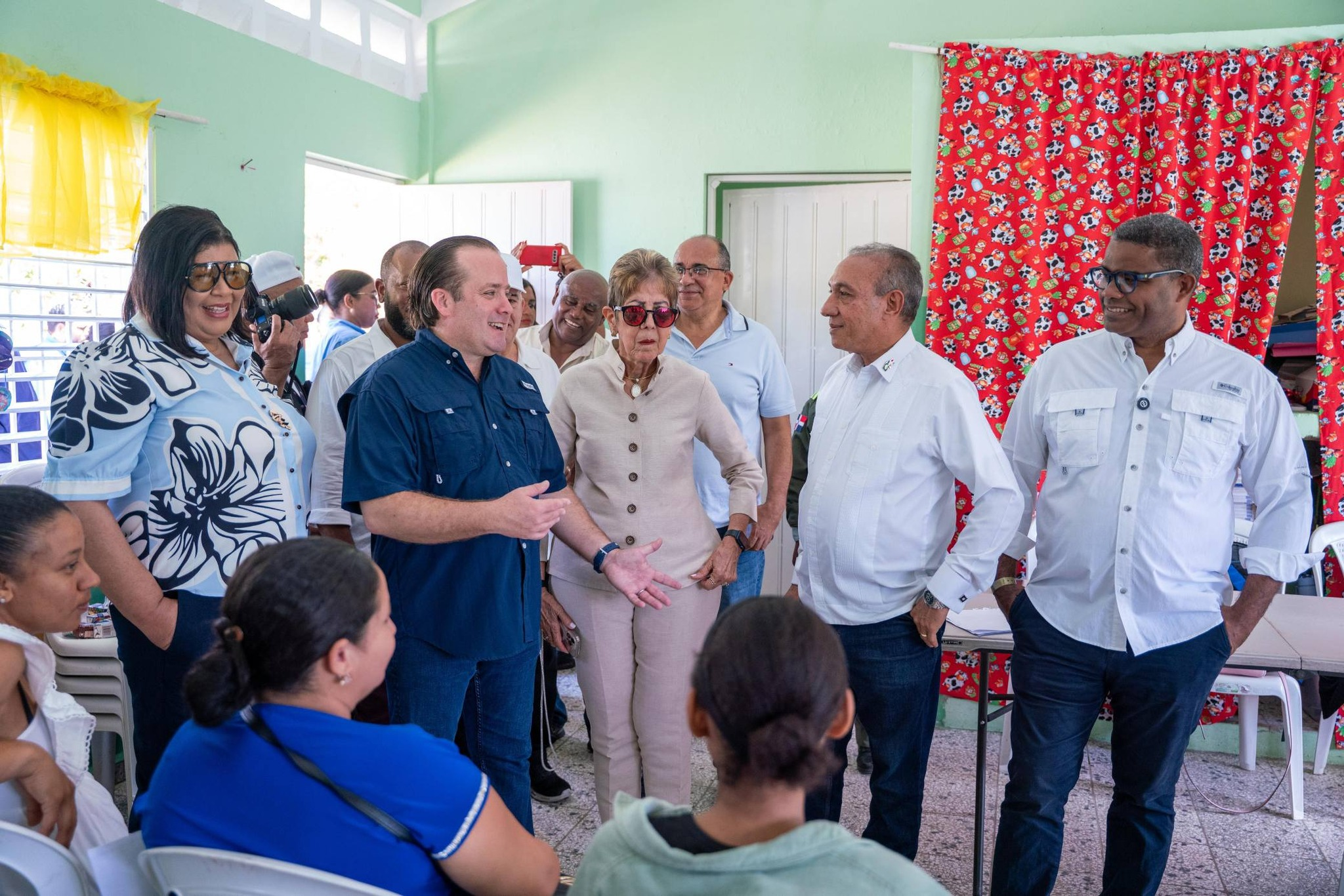 Propeep extiende mano solidaria a cientos de familias tras lluvias abundantes en Imbert y Montellano