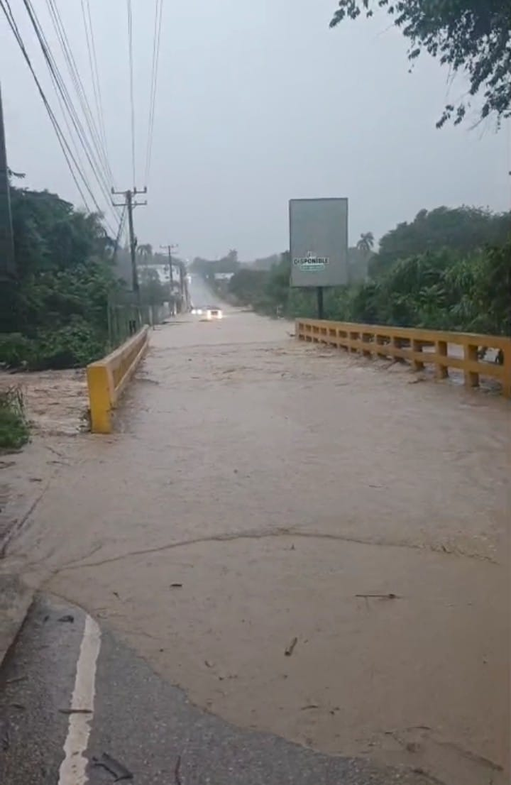 Puerto Plata enfrenta inundaciones y aislamiento de comunidades por intensas lluvias