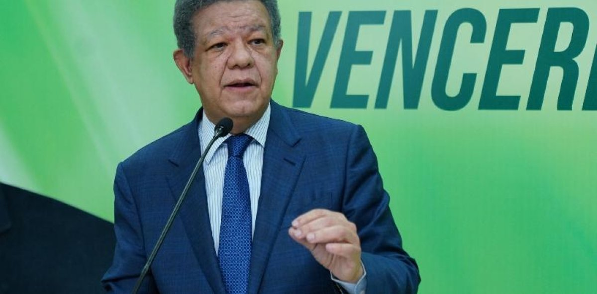 Leonel Fernández cuestiona acuerdo migratorio con EE. UU. y lo califica de violación a la soberanía