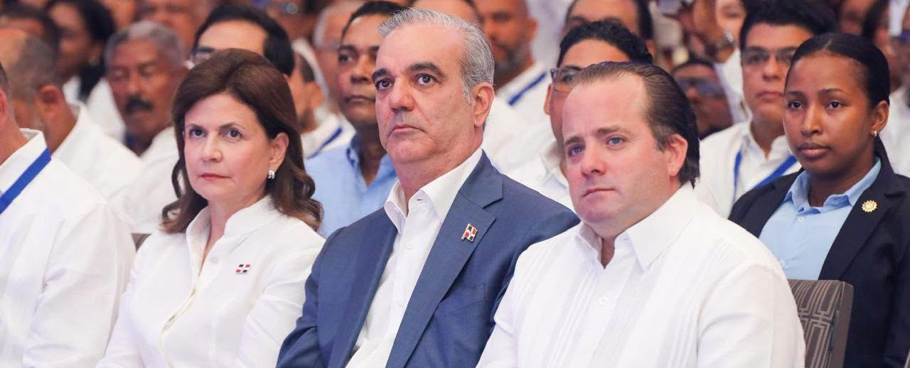 Luis Abinader llama a preservar la unidad, evitar la complacencia interna y mantener un contacto permanente con la ciudadanía