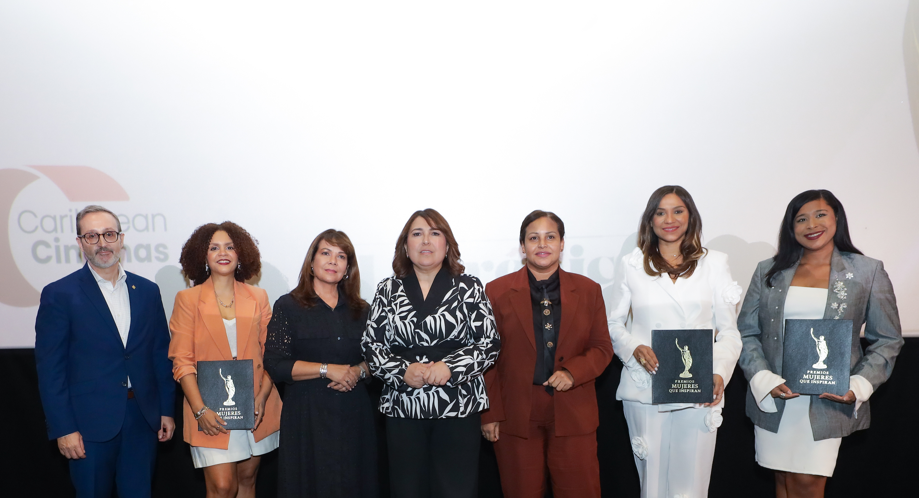 Premio Mujeres que Inspiran anuncia nominadas a  Mujer Líder del Año y Liderazgo Digital
