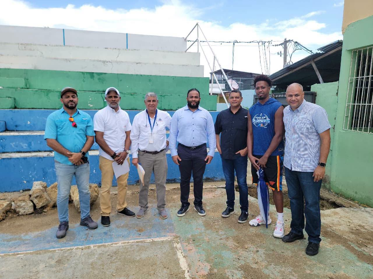 Miderec realiza levantamiento técnico en construcción del techado de la Liga Miramar en Puerto Plata
