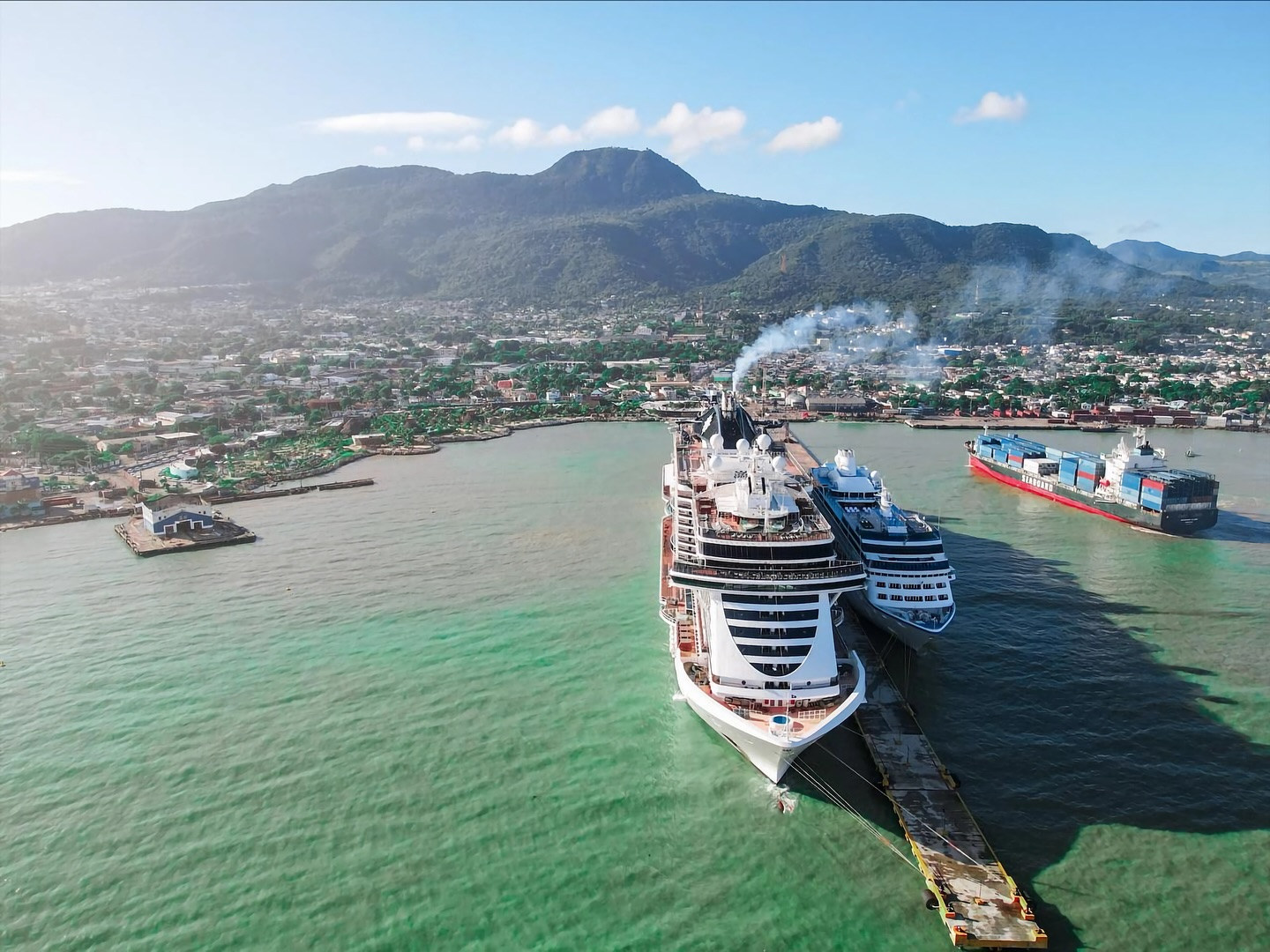 Autoridad Portuaria informa que Puerto Plata recibe cuatro cruceros simultáneos con más de 16,700 pasajeros