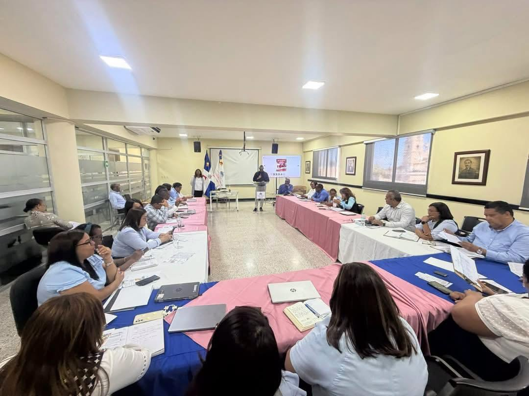 Regional 11 de Educación inicia jornada laboral con taller de Lectio Divina