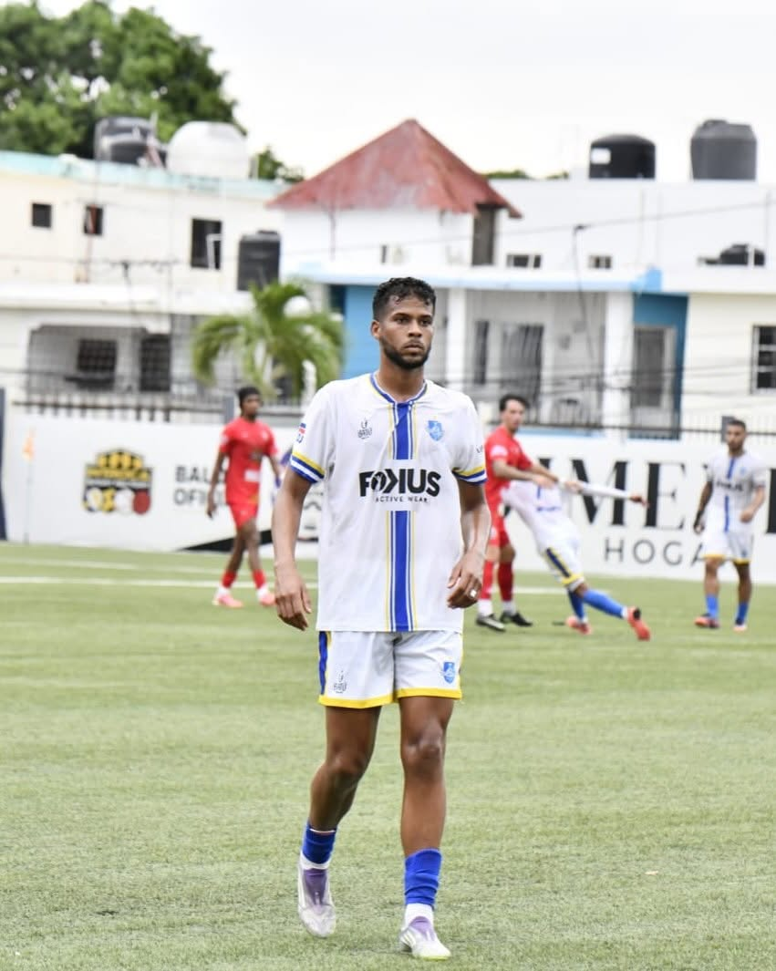 ¡Sangre azul y victoria! Atlántico FC aplasta los fantasmas ante el Atlético Vega Real