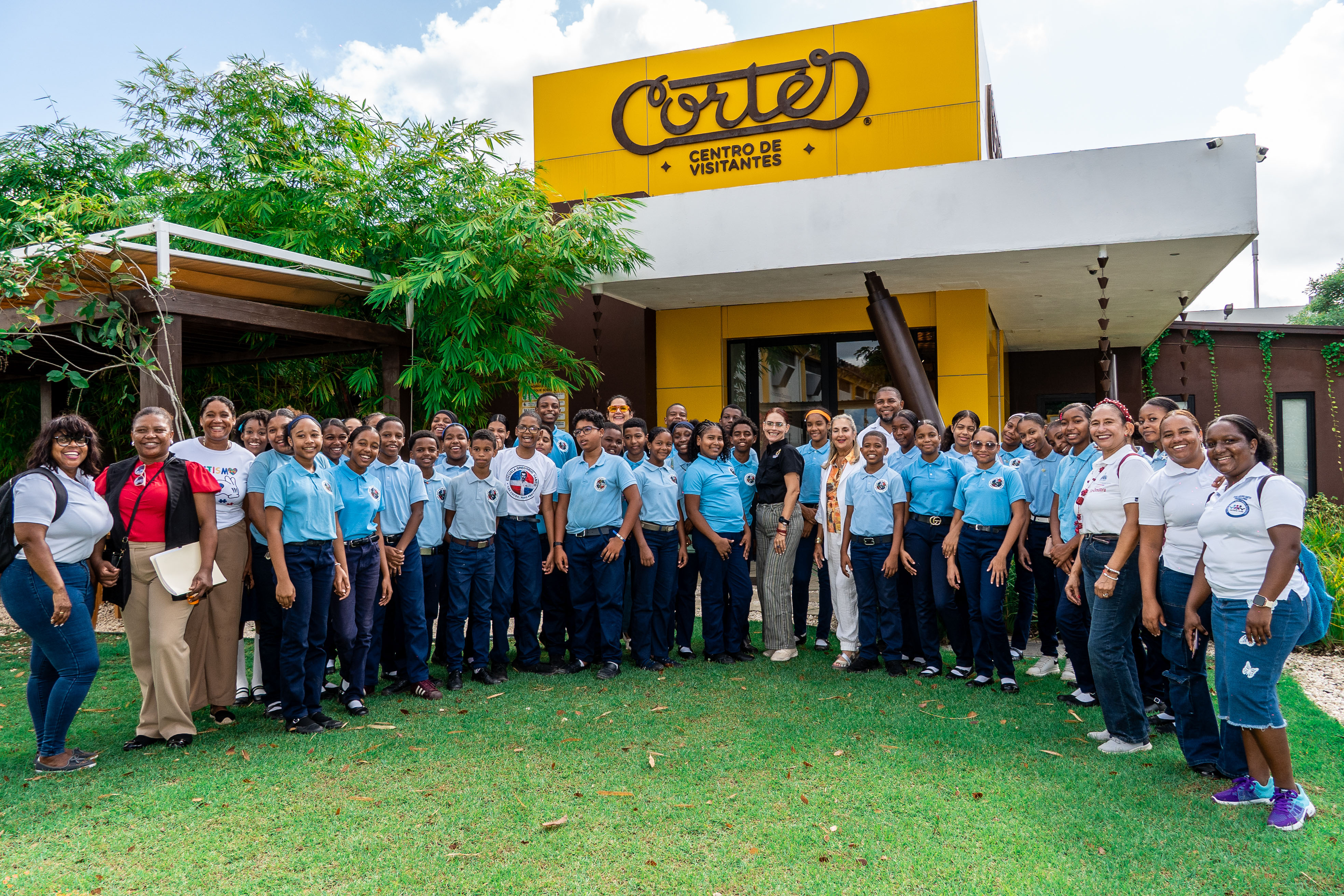 Fundación Cortés exporta su programa educativo Educa Cortés: El Arte del Bienestar y la Salud Mental a República Dominicana