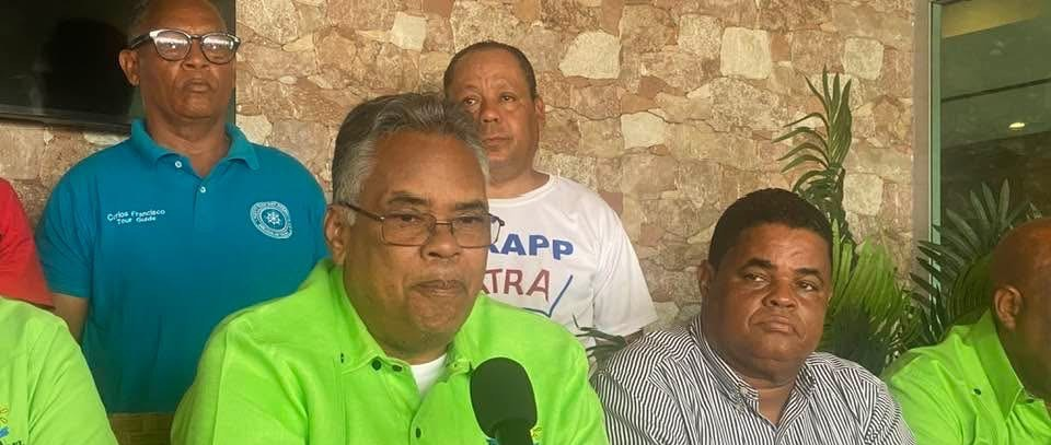 Taxistas afirman que aportan más RD$328,0 millones a la economía local